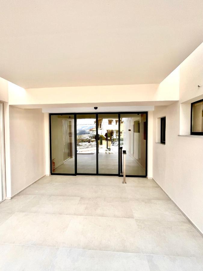 City Hill Luxury Apartments Janina Zewnętrze zdjęcie