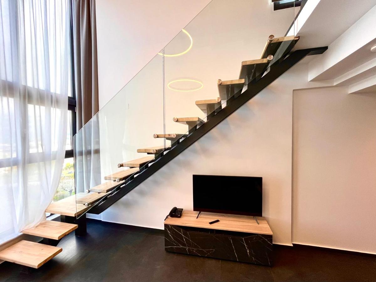 City Hill Luxury Apartments Janina Zewnętrze zdjęcie