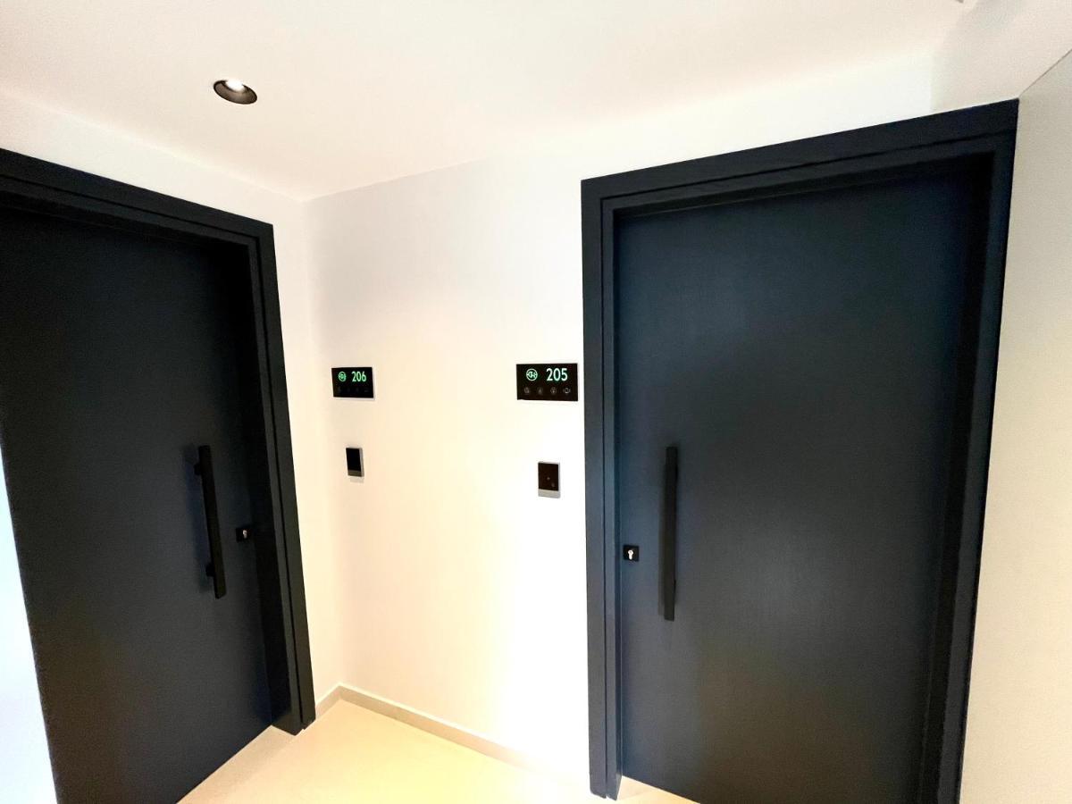 City Hill Luxury Apartments Janina Zewnętrze zdjęcie