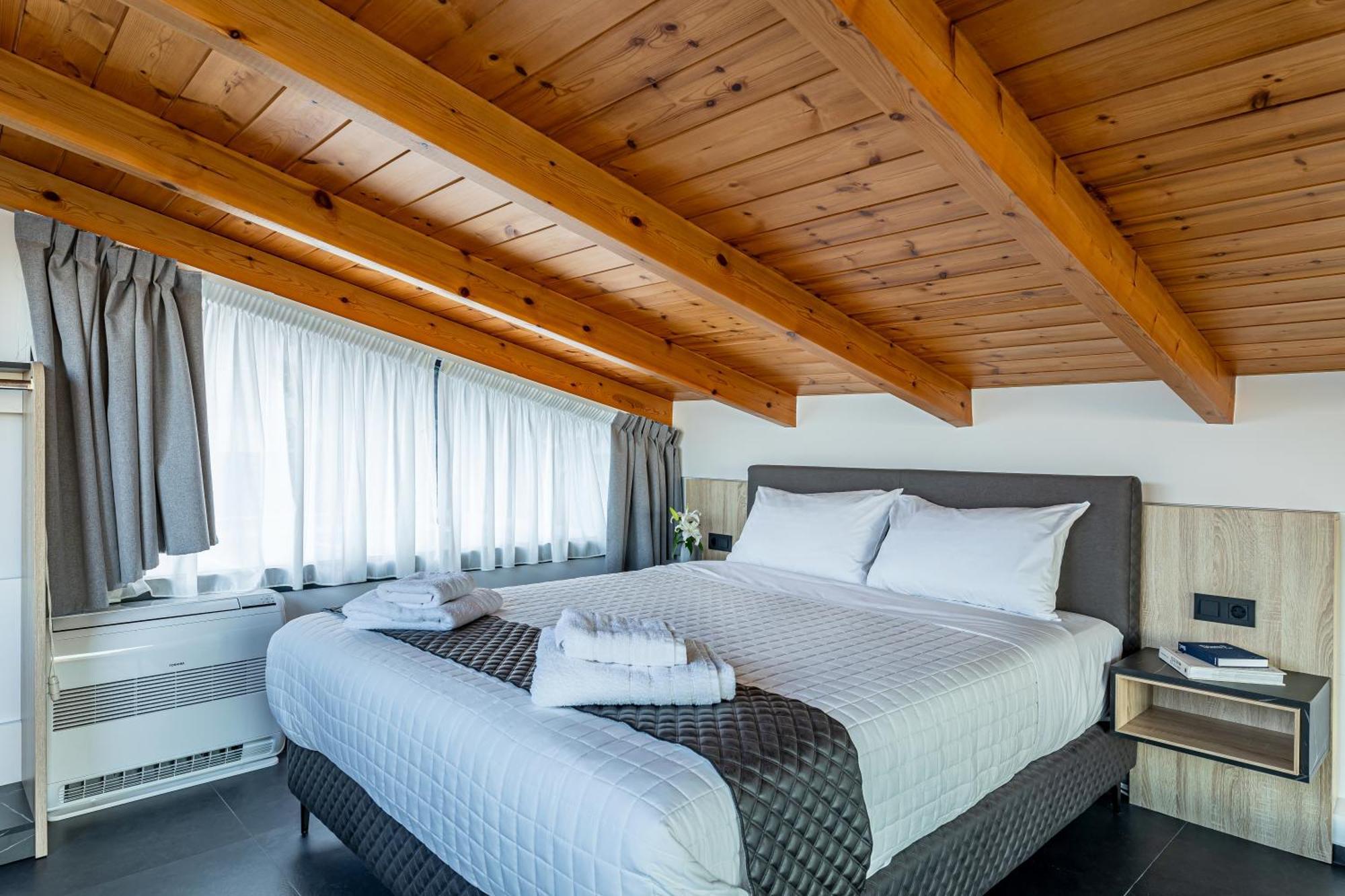 City Hill Luxury Apartments Janina Zewnętrze zdjęcie
