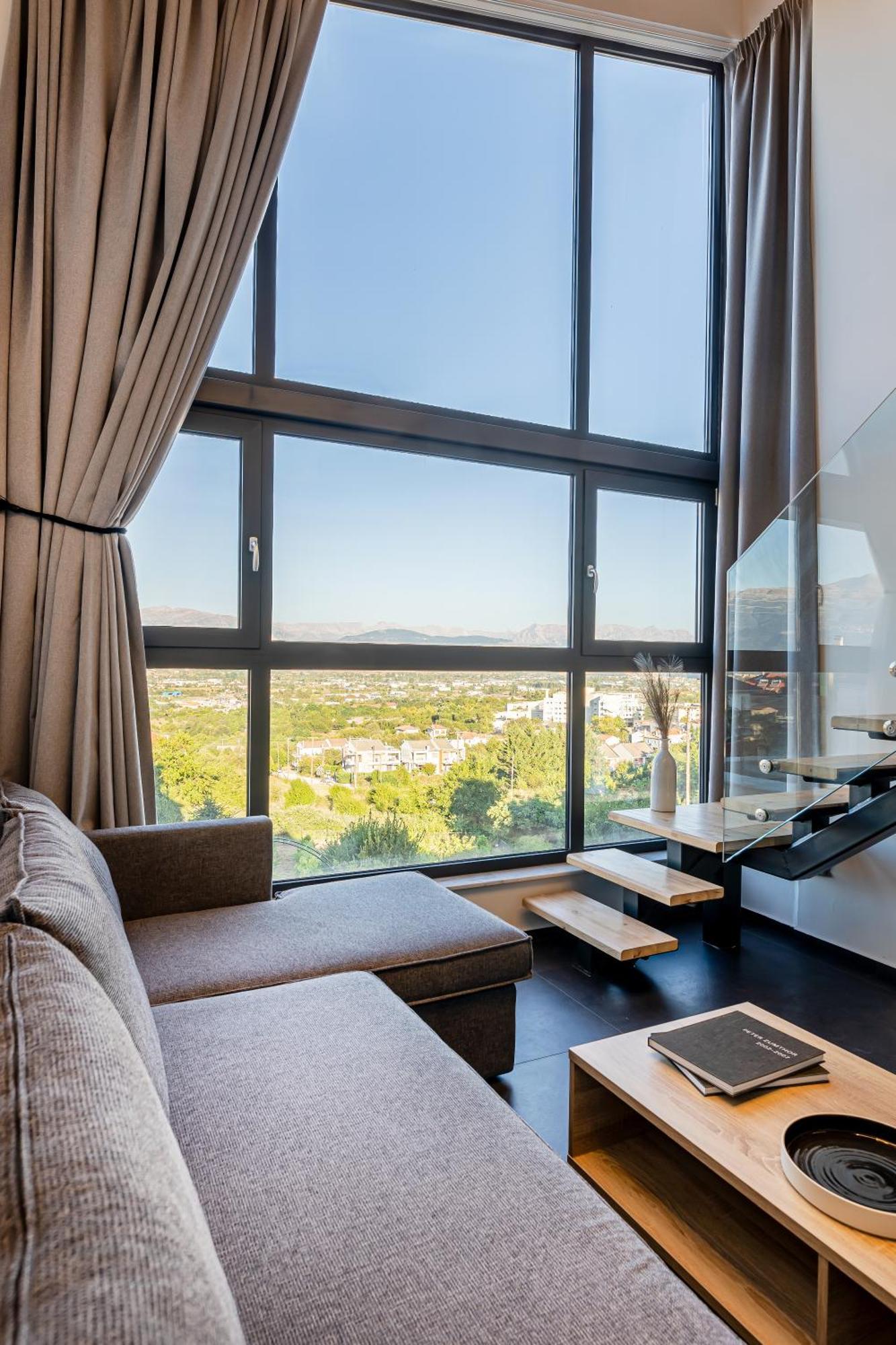 City Hill Luxury Apartments Janina Zewnętrze zdjęcie